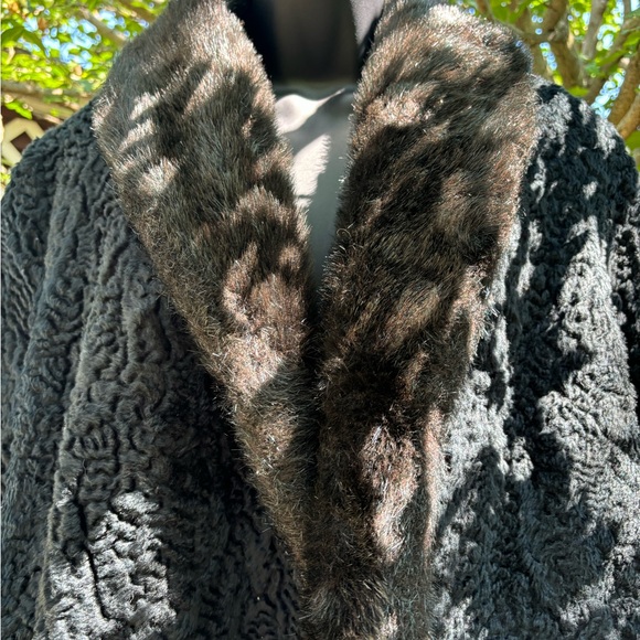 Vintage Montgomery Ward Black Persian Curly Lamb’s Wool Coat. - Picture 3 of 5